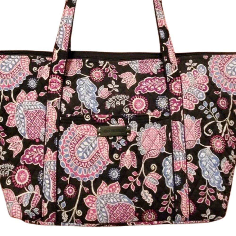 Vera Bradley - X Large Miller Travel Bag - 24" Wide - Like New Condition